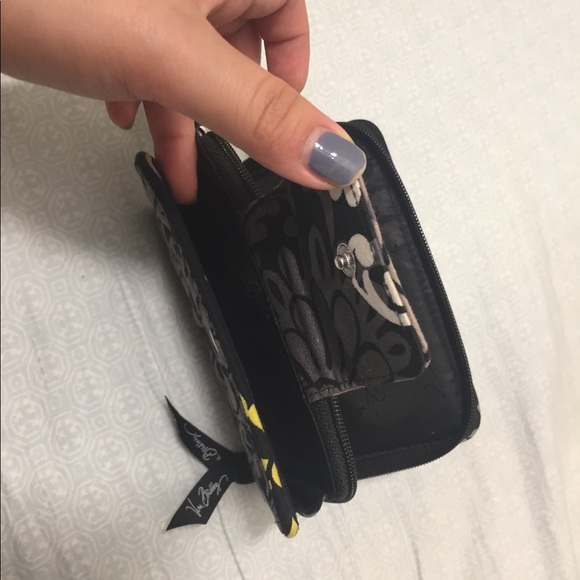 Vera Bradley Wristlet - Picture 3 of 4